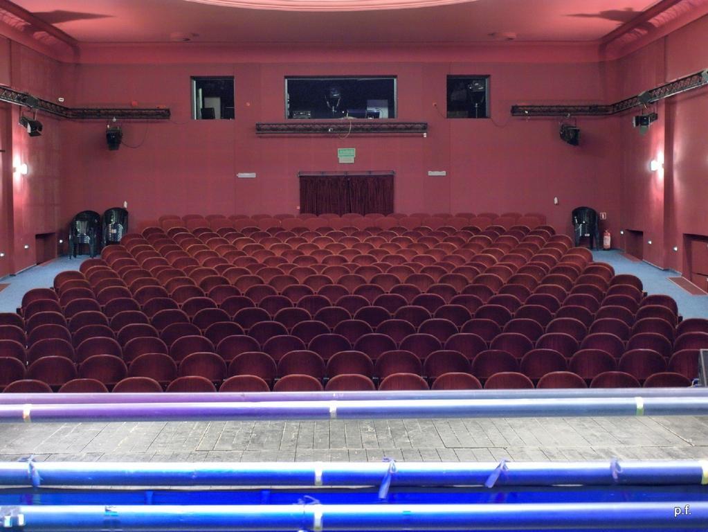 Teatr Baj Pomorski Stary Toruń Exteriör bild